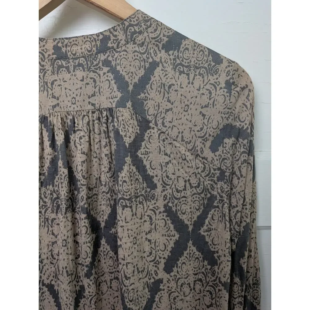 Tiny Anthropologie Floral Wrap Blouse Small Surplice Long Sleeve Gray - Picture 13 of 16
